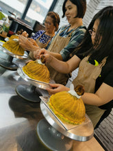 Load image into Gallery viewer, 日本石焼•蜜薯芝士蛋糕专修课
【 Ishi Yaki-Imo Cheesecake Workshop 】