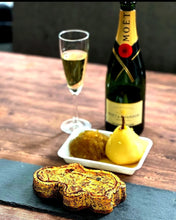 Load image into Gallery viewer, Champagne de Pear Yaki 🍐 (Camembert Cheesecake) 6"