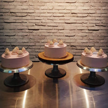 Load image into Gallery viewer, Sakura Awayuki Mille Crepe Cake 桜香るの 「淡雪」 クレープケーキ