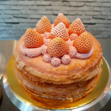 Load image into Gallery viewer, Sakura Awayuki Mille Crepe Cake 桜香るの 「淡雪」 クレープケーキ