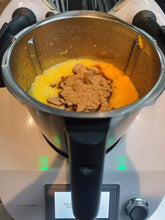 Load image into Gallery viewer, Kama-yaki Pineapple Balls 窯焼きの丸型凤梨球 (set of 2 tubs) Pre-Order 2026