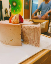 Load image into Gallery viewer, Sakura Awayuki Mille Crepe Cake 桜香るの 「淡雪」 クレープケーキ