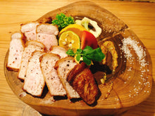 Load image into Gallery viewer, Okinawa Smoked Salted 冲繩島酒家の燻製塩 80g