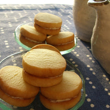 Load image into Gallery viewer, Hokkaido Skimmed Milk Powder 
北海道無脂肪粉乳 180g set of 2